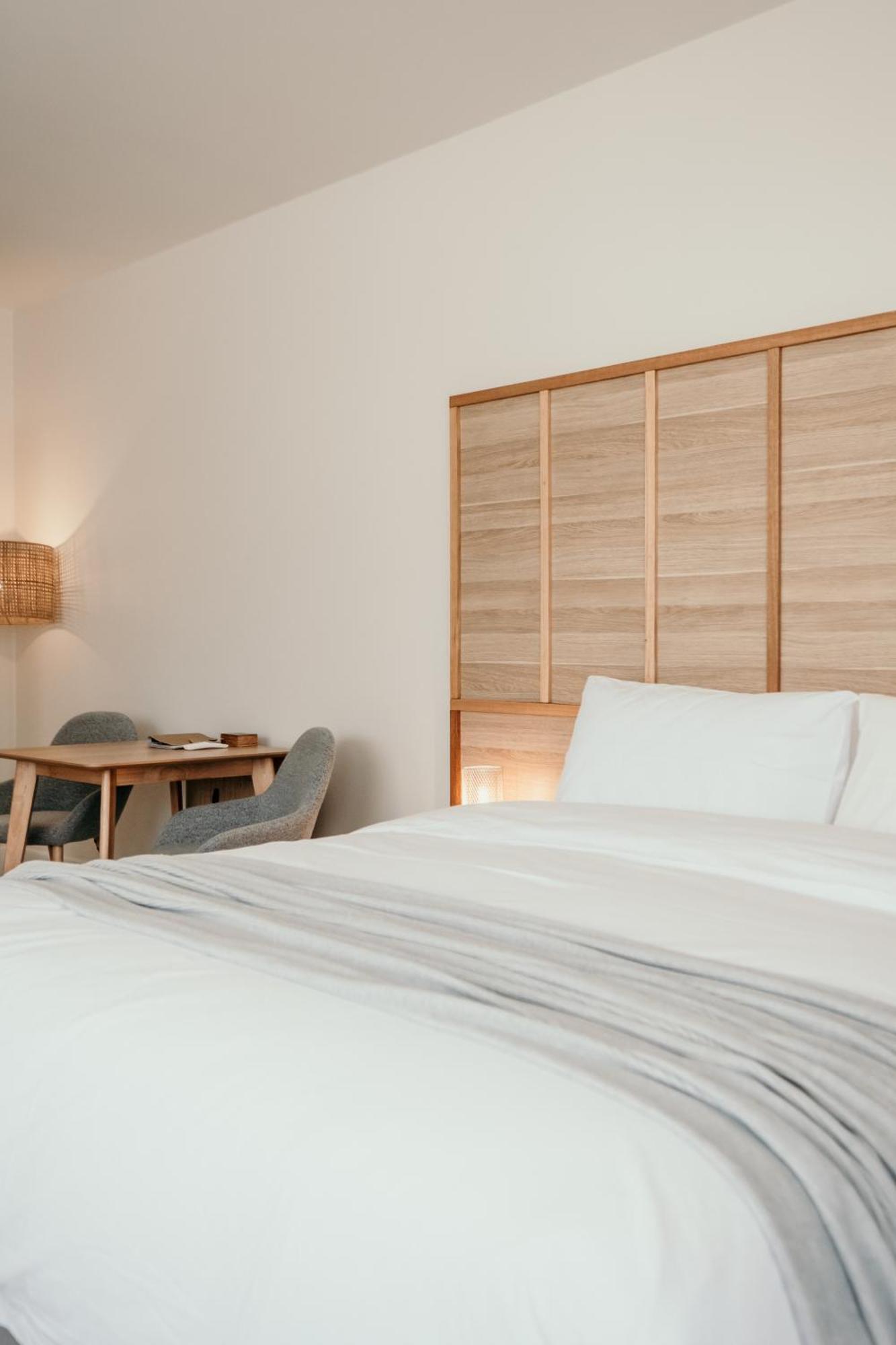 The Oak & Anchor Hotel Port Fairy Ngoại thất bức ảnh A room at the hotel