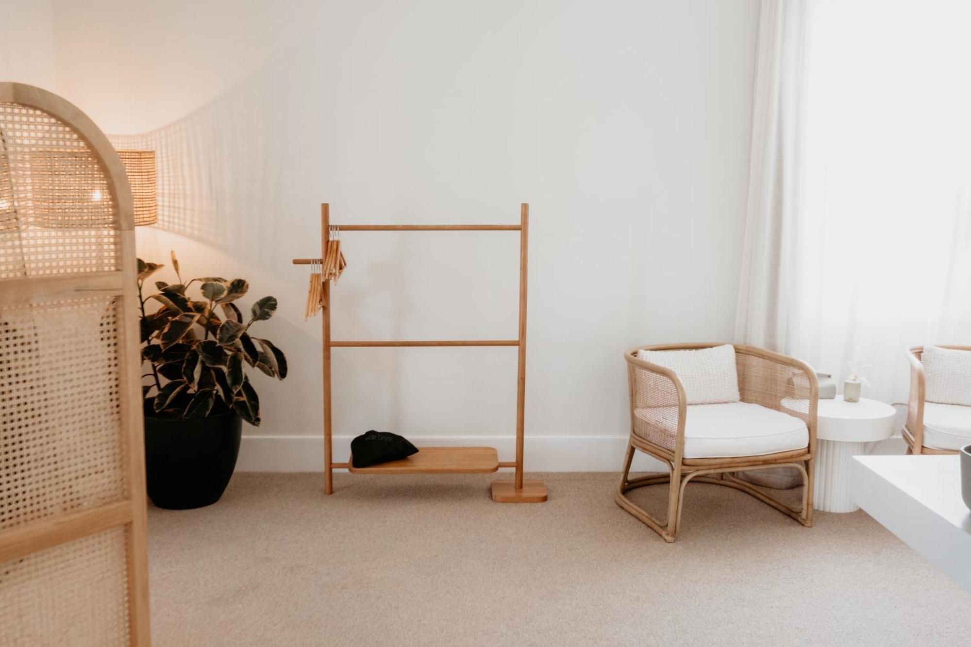 The Oak & Anchor Hotel Port Fairy Ngoại thất bức ảnh A room with a carpet